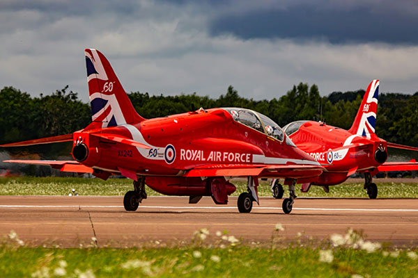 Red Arrows on runway