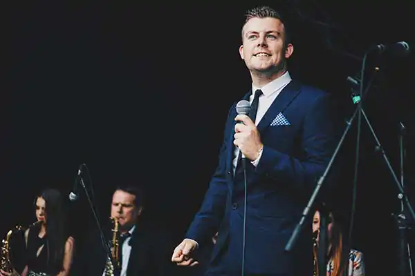 Portrait shot of singer, Tom Fitzpatrick